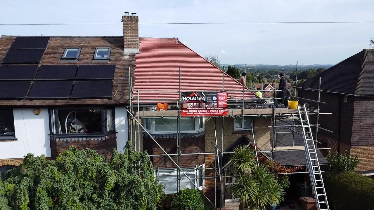 Holmlea Roofing Team
