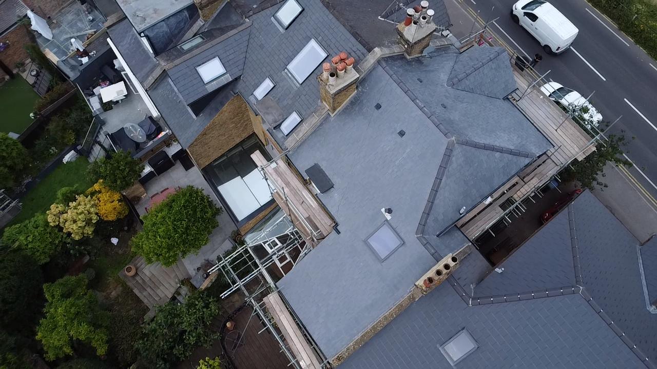 Holmlea Roofing Team